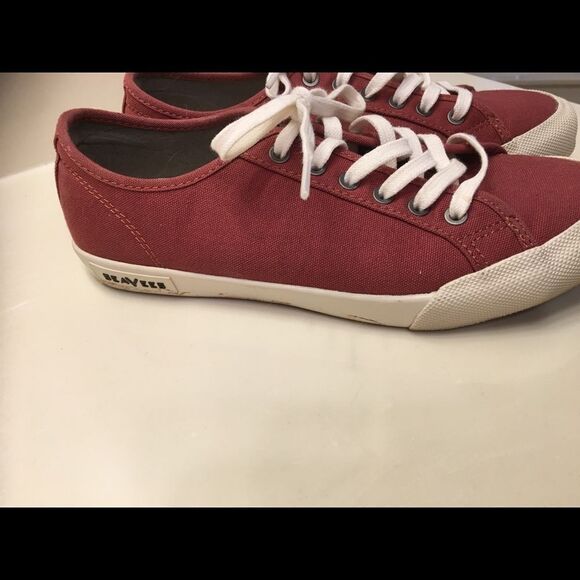 SUPER CUTE Rust Stitch Fix Fashion Sneakers - Picture 6 of 8